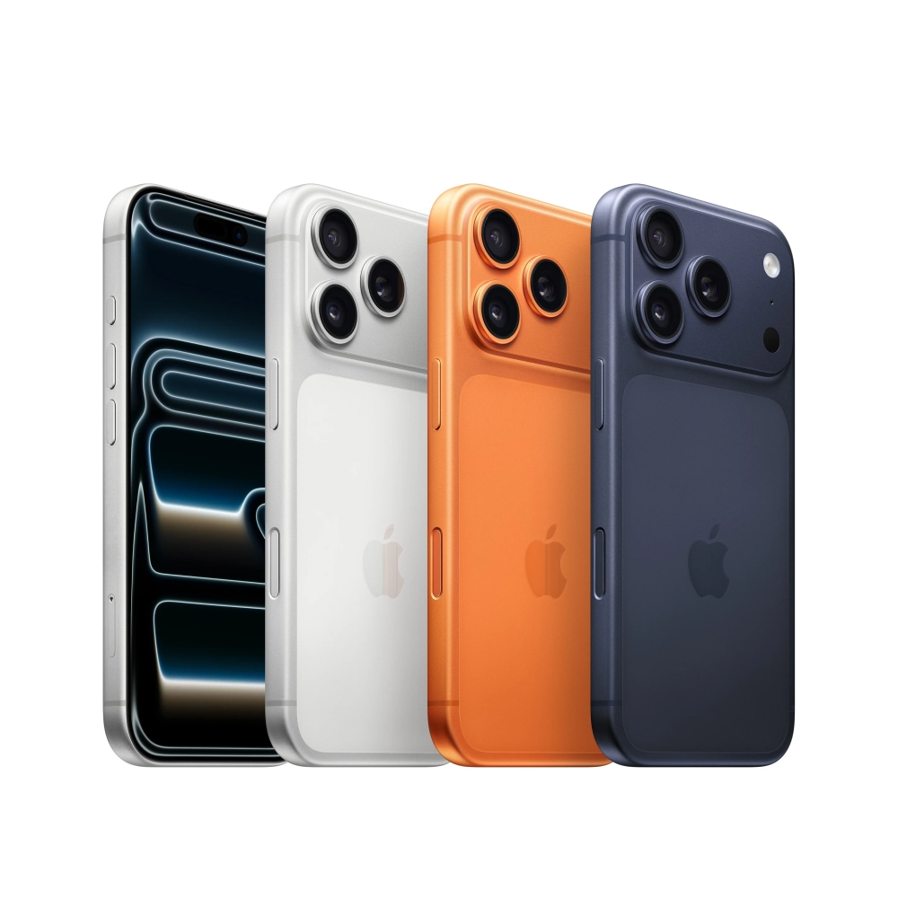 Apple iPhone 17 Pro 256GB Smartphone Cosmic Orange