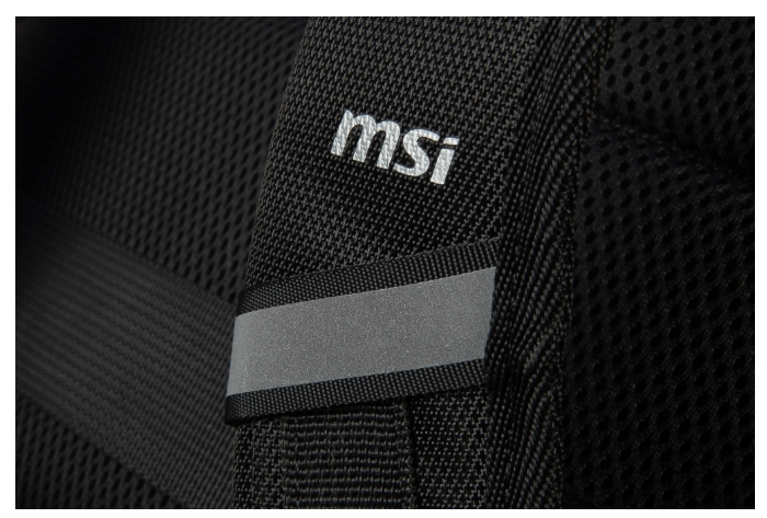MSI Titan гейминг раница, водоустойчива IPX-2, padded mesh back panel, за лаптоп до 18, 51 x 34 x 9 cm