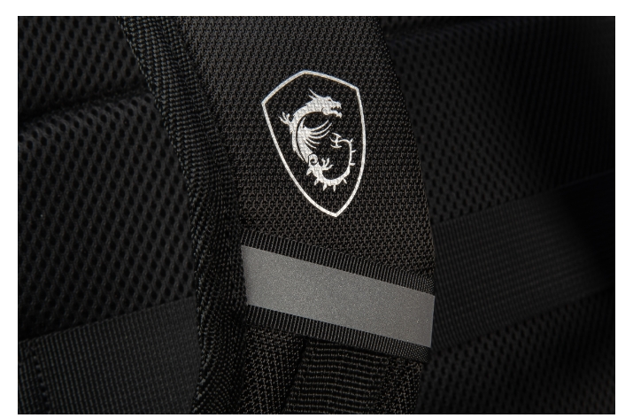 MSI Titan гейминг раница, водоустойчива IPX-2, padded mesh back panel, за лаптоп до 18, 51 x 34 x 9 cm