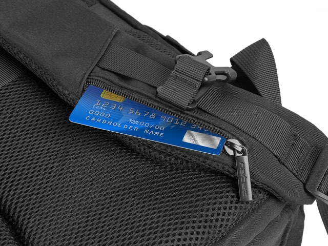 Раница Natec Camel Lite за лаптоп 15.6, обем 19 л, черна