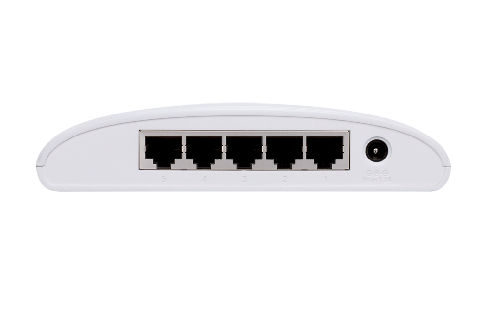 Switch d-link 5-port 10/100/1000mbps copper